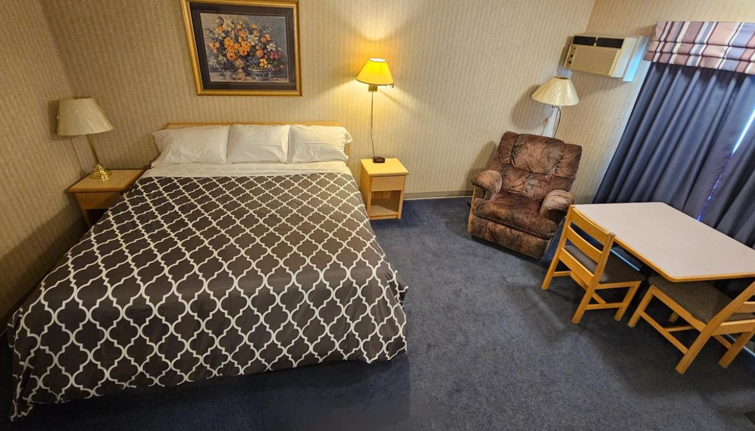 Perfect Inns & Suites Weyburn Ngoại thất bức ảnh
